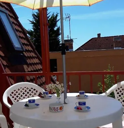 Apartment Mezeskalacs Apartmanhaz